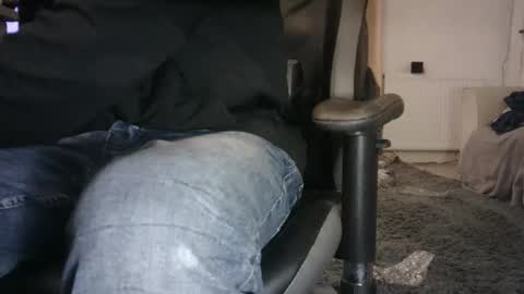 edged biker online show from January 3, 2025, 6:35 pm