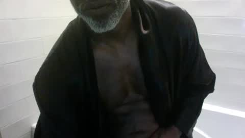 Snapshot of edgingdaddy chatting on June 9, 2026, 4:02 am Dad online show from June 9, 2026, 4:02 am