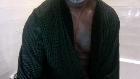 Snapshot of edgingdaddy chatting on July 7, 2026, 10:52 am Dad online show from July 7, 2026, 10:52 am
