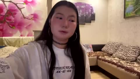 Eri online show from April 28, 2026, 9:09 pm