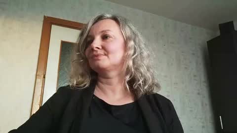 edithmanning online show from May 4, 2026, 5:09 pm