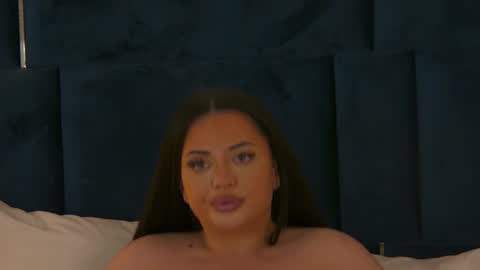Snapshot of editholiviere chatting on June 18, 2026, 9:14 am Edith online show from June 18, 2026, 9:14 am