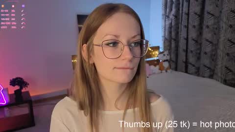 Snapshot of edlin_gail chatting on October 14, 2025, 2:51 pm Edlin Gali online show from October 14, 2025, 2:51 pm