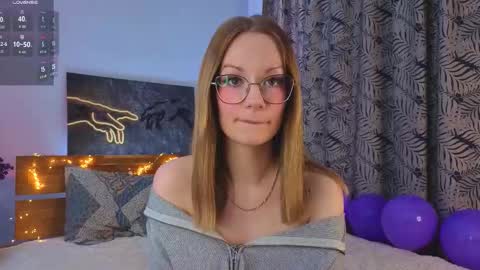 Snapshot of edlin_gail chatting on November 17, 2025, 2:23 pm Edlin Gali online show from November 17, 2025, 2:23 pm