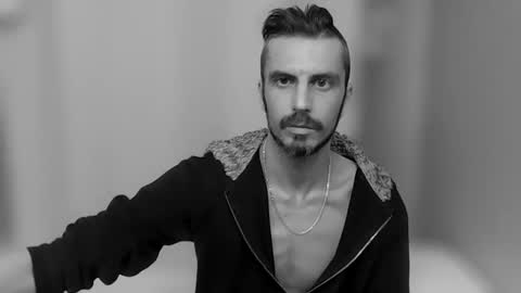 edmonton1985780 online show from January 5, 2026, 9:07 pm