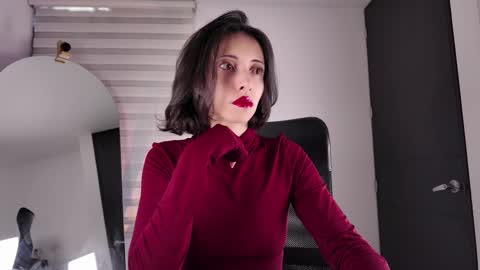 Snapshot of edranah chatting on October 19, 2025, 9:37 pm Edranah online show from October 19, 2025, 9:37 pm