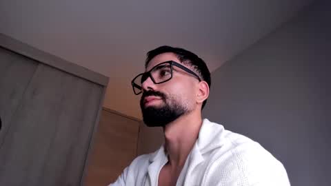 Snapshot of edrick_walton chatting on February 20, 2025, 11:21 pm edrick online show from February 20, 2025, 11:21 pm