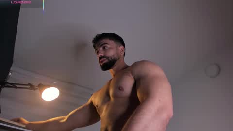 Snapshot of edrick_walton chatting on November 28, 2025, 11:35 am edrick online show from November 28, 2025, 11:35 am