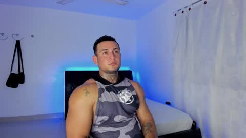 Snapshot of eduar_wild chatting on April 1, 2026, 2:01 am Eduar Wild online show from April 1, 2026, 2:01 am