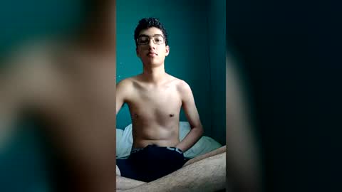 Snapshot of edulatin08 chatting on June 18, 2026, 7:18 pm Eduardo online show from June 18, 2026, 7:18 pm