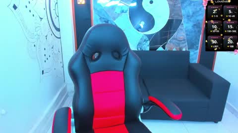 Snapshot of edward_24_ chatting on January 14, 2025, 4:25 am Edward Colleman online show from January 14, 2025, 4:25 am