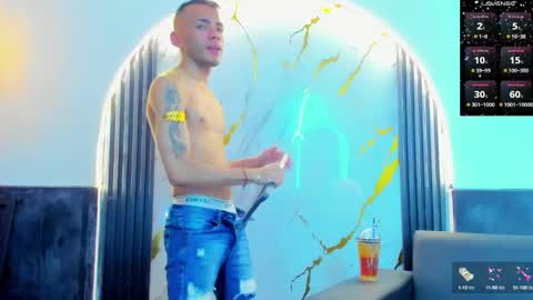 Snapshot of edward_24_ chatting on October 11, 2025, 5:17 am Edward Colleman online show from October 11, 2025, 5:17 am