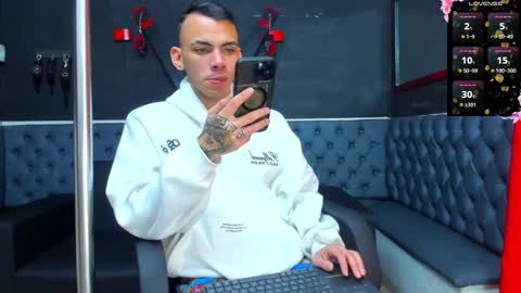 Snapshot of edward_24_ chatting on November 17, 2025, 4:18 am Edward Colleman online show from November 17, 2025, 4:18 am