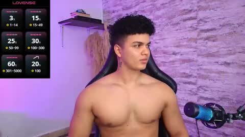 Snapshot of edward__clarck chatting on October 12, 2025, 11:04 pm EDWARD CLARCK online show from October 12, 2025, 11:04 pm