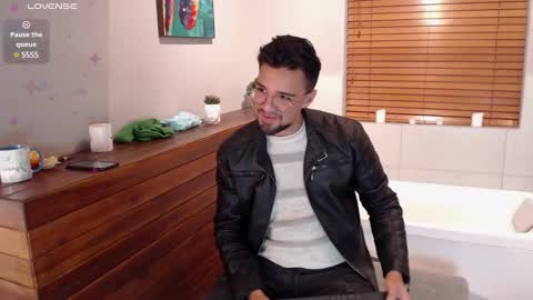 Eduardo online show from February 5, 2025, 6:13 am