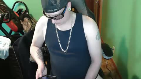 Snapshot of edwardaims_2please chatting on April 13, 2026, 5:40 pm edwardaims_2please online show from April 13, 2026, 5:40 pm