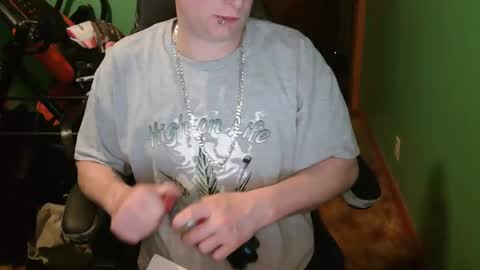 Snapshot of edwardaims_2please chatting on April 26, 2026, 3:04 am edwardaims_2please online show from April 26, 2026, 3:04 am