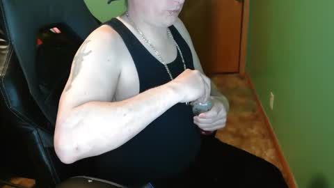 Snapshot of edwardaims_2please chatting on April 27, 2026, 1:47 am edwardaims_2please online show from April 27, 2026, 1:47 am