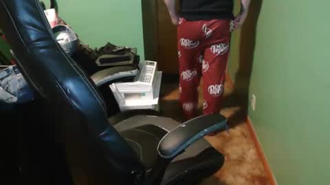Snapshot of edwardaims_2please chatting on May 1, 2026, 2:38 am edwardaims_2please online show from May 1, 2026, 2:38 am