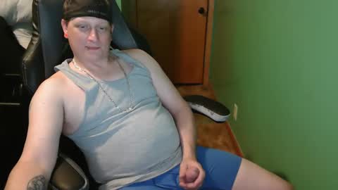 Snapshot of edwardaims_2please chatting on May 18, 2026, 4:07 am edwardaims_2please online show from May 18, 2026, 4:07 am