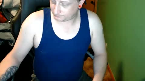 Snapshot of edwardaims_2please chatting on May 24, 2026, 8:36 pm edwardaims_2please online show from May 24, 2026, 8:36 pm