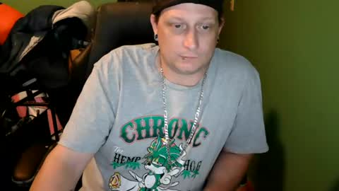 Snapshot of edwardaims_2please chatting on June 12, 2026, 3:05 am edwardaims_2please online show from June 12, 2026, 3:05 am