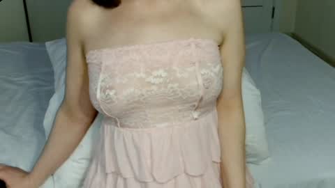 Snapshot of eelena4kiss chatting on May 12, 2026, 9:39 am eelena4kiss online show from May 12, 2026, 9:39 am