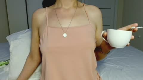 eelena4kiss online show from July 2, 2026, 8:48 pm