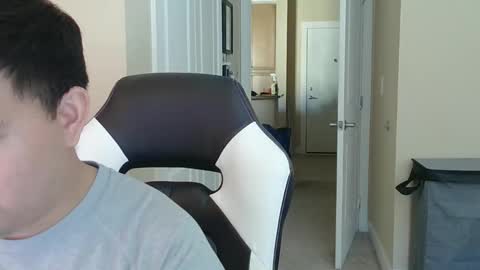 EffenHowie online show from June 5, 2026, 2:23 pm