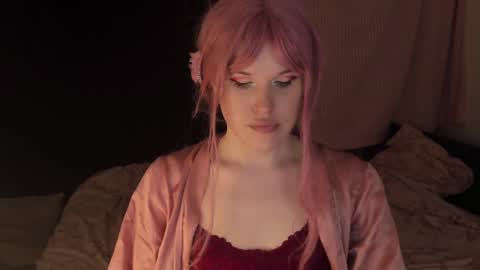 Effie Mur online show from January 5, 2025, 4:16 pm