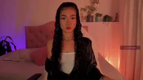 Snapshot of effy_cb chatting on January 10, 2025, 7:14 am effy online show from January 10, 2025, 7:14 am