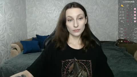 Anna online show from April 28, 2026, 7:52 pm