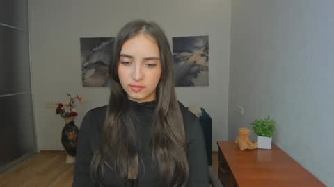 Effy Royse online show from April 26, 2026, 5:43 pm
