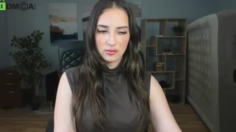 Effy Royse online show from June 13, 2026, 5:38 am