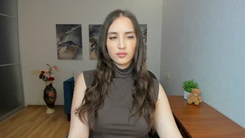 Effy Royse online show from June 14, 2026, 5:48 pm