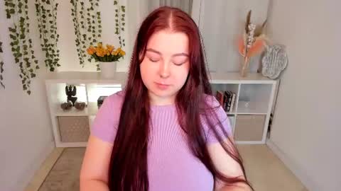 Snapshot of effyrain chatting on June 14, 2026, 4:20 pm effyrain online show from June 14, 2026, 4:20 pm