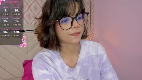  E F F Y  online show from December 4, 2024, 11:13 pm