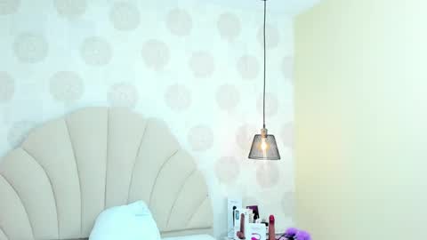  E F F Y  online show from January 3, 2025, 10:08 pm