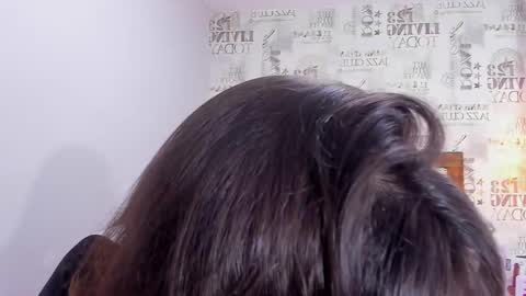  E F F Y  online show from January 10, 2025, 6:49 pm