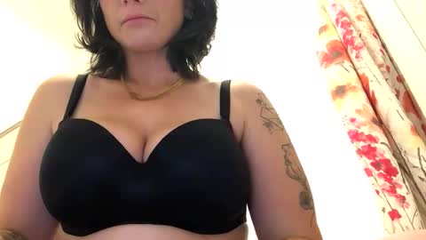 eggnog_and_booty online show from January 14, 2026, 11:53 pm