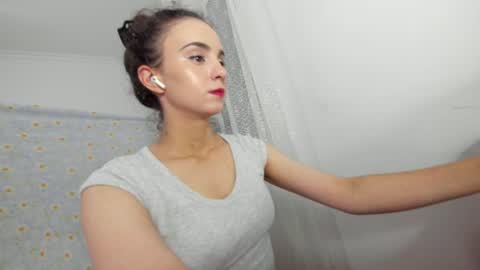 Snapshot of ehotlovea chatting on June 29, 2026, 10:43 pm Erik and Alice online show from June 29, 2026, 10:43 pm