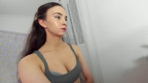 Snapshot of ehotlovea chatting on July 11, 2026, 10:55 pm Erik and Alice online show from July 11, 2026, 10:55 pm