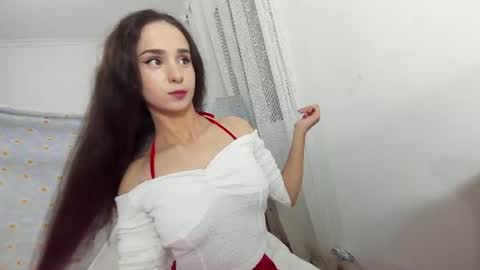 Snapshot of ehotlovea chatting on July 26, 2026, 3:25 am Erik and Alice online show from July 26, 2026, 3:25 am