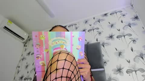 Snapshot of ehotloveaxxx chatting on December 27, 2024, 2:25 am Valery online show from December 27, 2024, 2:25 am