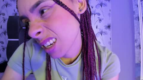 Snapshot of ehotloveaxxx chatting on December 31, 2024, 5:22 am Valery online show from December 31, 2024, 5:22 am