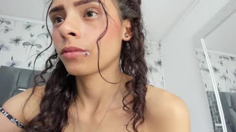 Snapshot of ehotloveaxxx chatting on February 27, 2025, 7:47 pm Valery online show from February 27, 2025, 7:47 pm