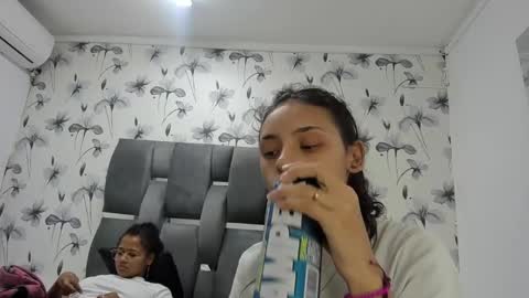 Snapshot of ehotloveaxxx chatting on March 8, 2025, 9:29 pm Valery online show from March 8, 2025, 9:29 pm