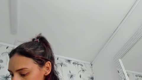 Snapshot of ehotloveaxxx chatting on October 29, 2025, 12:07 pm Valery online show from October 29, 2025, 12:07 pm