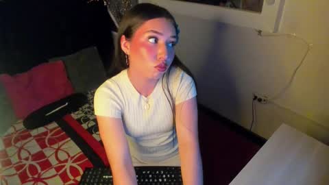 EILIN PINK online show from March 28, 2026, 12:27 pm