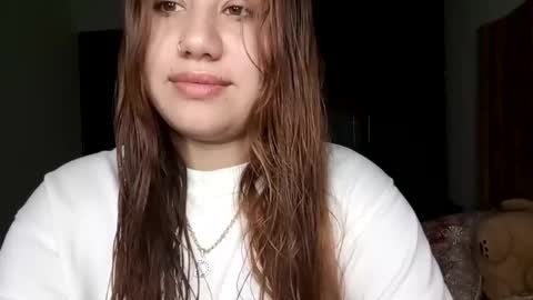 EIMY   MODEL INDEPENDENT online show from January 19, 2025, 2:04 am